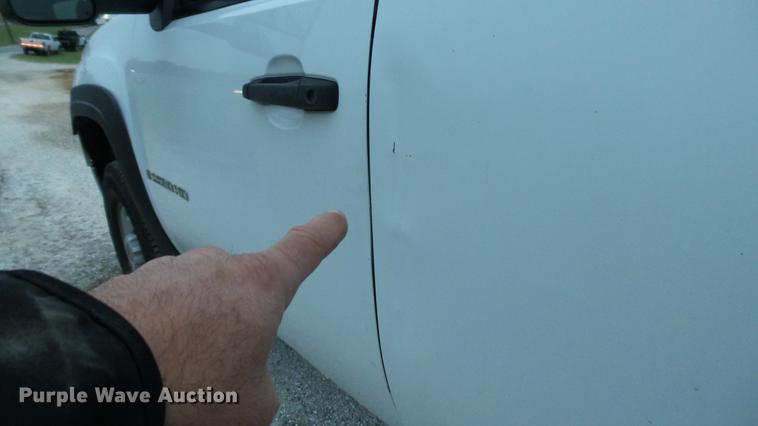 image for item DE4973 2008 GMC Sierra 2500HD Crew Cab pickup truck