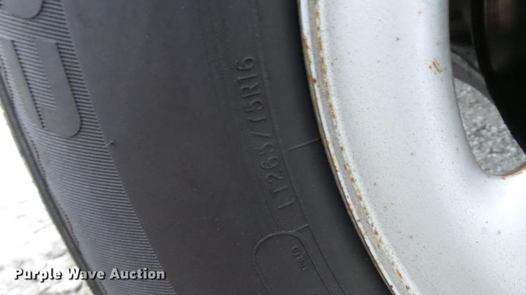 image for item DE4973 2008 GMC Sierra 2500HD Crew Cab pickup truck