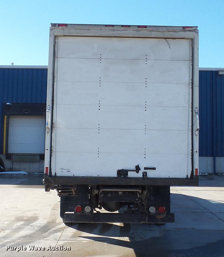 image for item DE4992 2003 GMC C6500 box truck