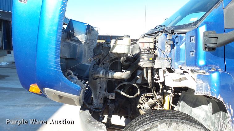 image for item DE4992 2003 GMC C6500 box truck