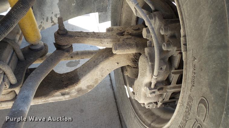 image for item DE4992 2003 GMC C6500 box truck