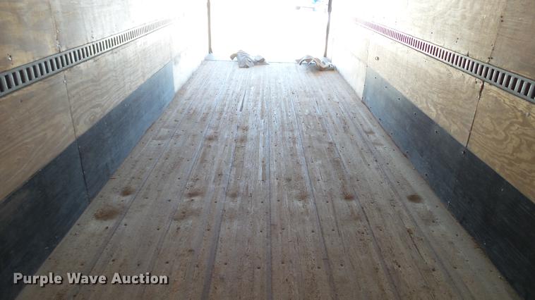 image for item DE4992 2003 GMC C6500 box truck