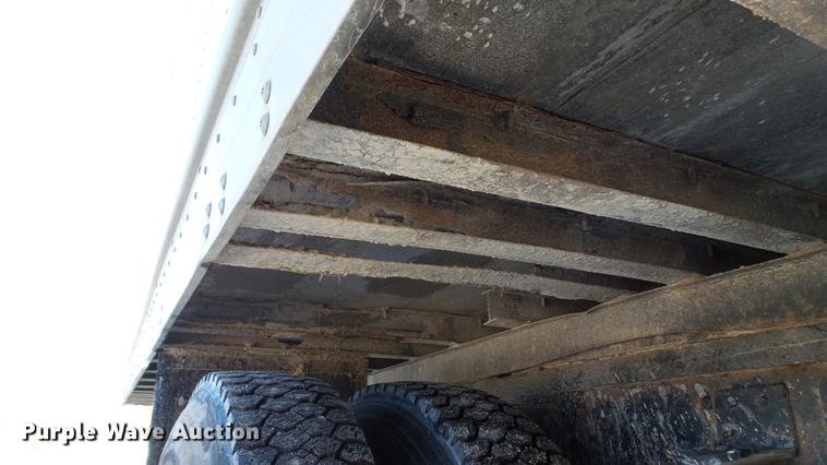 image for item DE4992 2003 GMC C6500 box truck