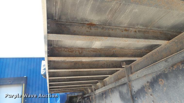 image for item DE4992 2003 GMC C6500 box truck