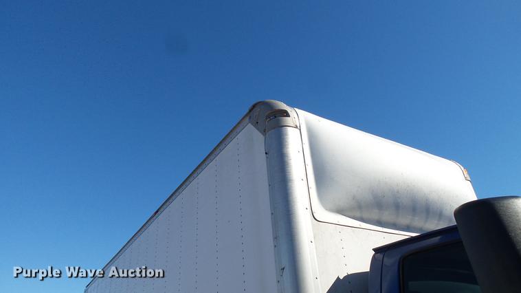 image for item DE4992 2003 GMC C6500 box truck