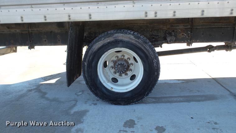 image for item DE4992 2003 GMC C6500 box truck