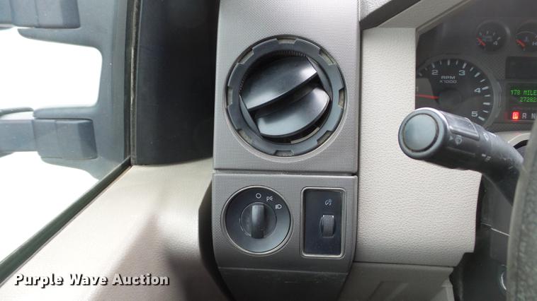 image for item DE4999 2008 Ford F450 Super Duty XL Crew Cab flatbed truck