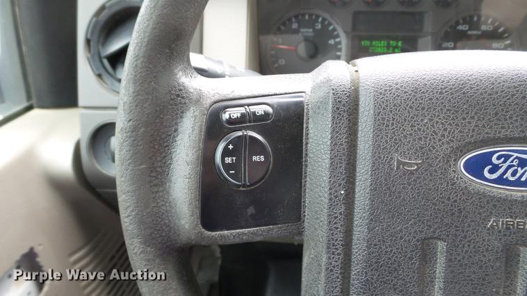 image for item DE4999 2008 Ford F450 Super Duty XL Crew Cab flatbed truck