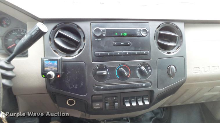 image for item DE4999 2008 Ford F450 Super Duty XL Crew Cab flatbed truck