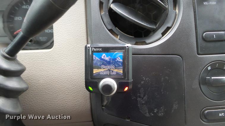 image for item DE4999 2008 Ford F450 Super Duty XL Crew Cab flatbed truck