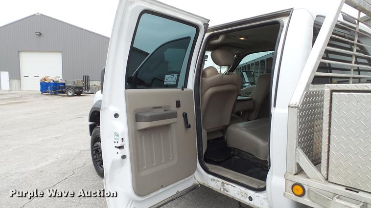 image for item DE4999 2008 Ford F450 Super Duty XL Crew Cab flatbed truck