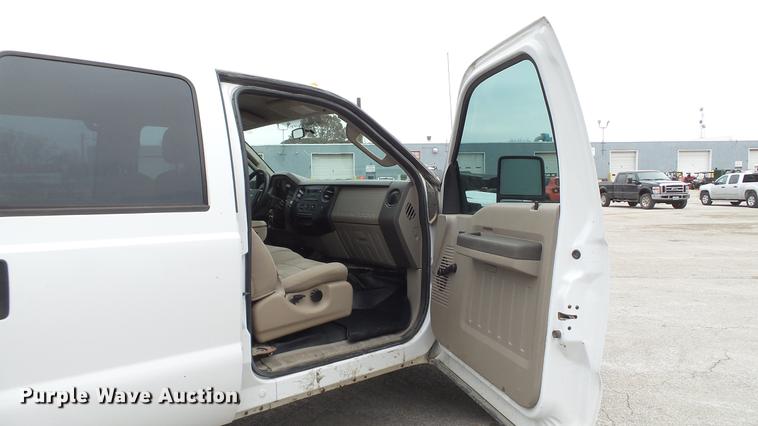 image for item DE4999 2008 Ford F450 Super Duty XL Crew Cab flatbed truck