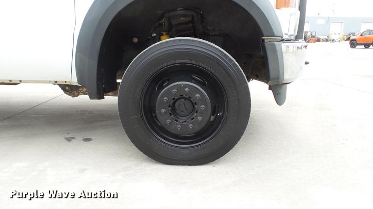 image for item DE4999 2008 Ford F450 Super Duty XL Crew Cab flatbed truck