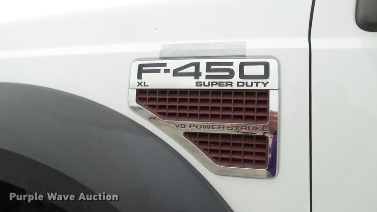 image for item DE4999 2008 Ford F450 Super Duty XL Crew Cab flatbed truck