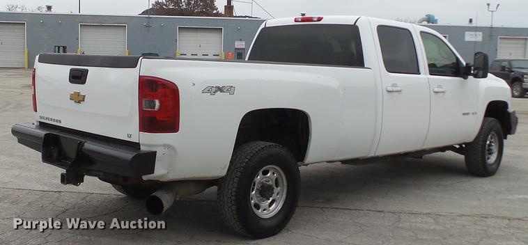 image for item DE5002 2009 Chevrolet Silverado 3500HD LT Crew Cab pickup truck