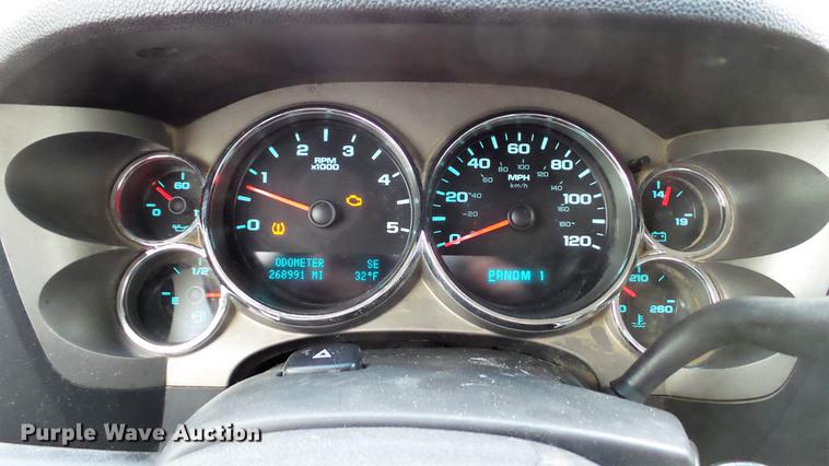 image for item DE5002 2009 Chevrolet Silverado 3500HD LT Crew Cab pickup truck