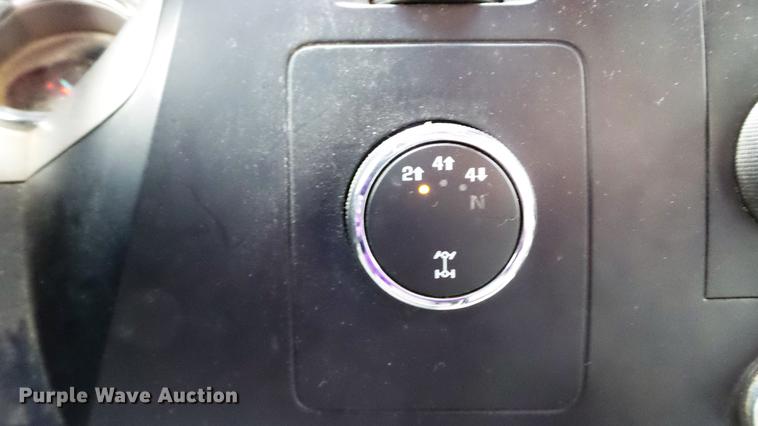 image for item DE5002 2009 Chevrolet Silverado 3500HD LT Crew Cab pickup truck