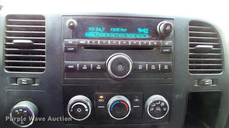 image for item DE5002 2009 Chevrolet Silverado 3500HD LT Crew Cab pickup truck