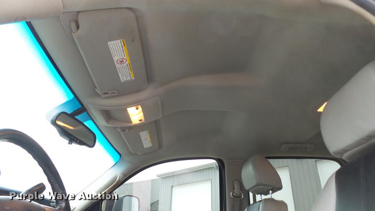 image for item DE5002 2009 Chevrolet Silverado 3500HD LT Crew Cab pickup truck