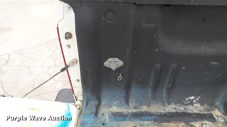 image for item DE5002 2009 Chevrolet Silverado 3500HD LT Crew Cab pickup truck