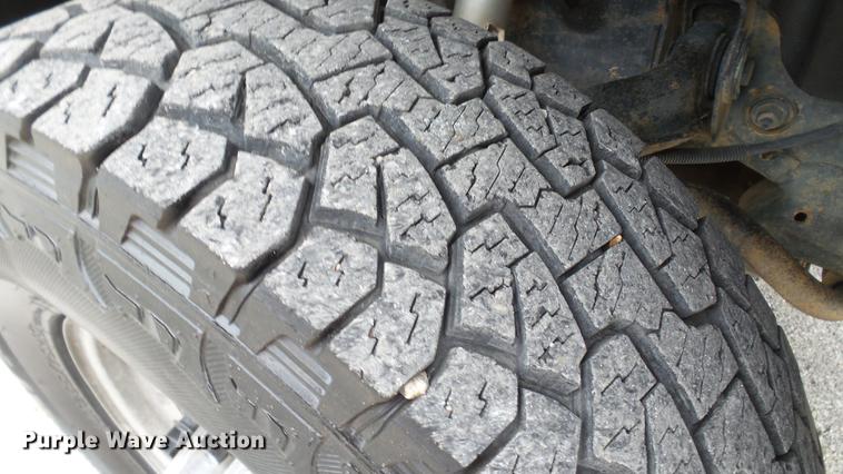 image for item DE5002 2009 Chevrolet Silverado 3500HD LT Crew Cab pickup truck