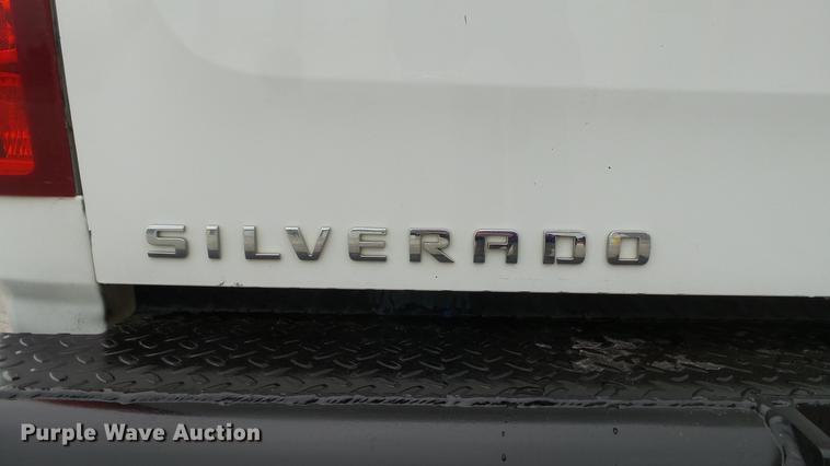 image for item DE5002 2009 Chevrolet Silverado 3500HD LT Crew Cab pickup truck