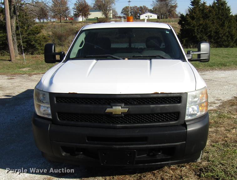 image for item DE5013 2010 Chevrolet Silverado 1500 Ext. Cab pickup truck