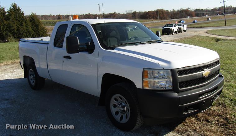 image for item DE5013 2010 Chevrolet Silverado 1500 Ext. Cab pickup truck