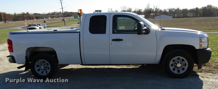 image for item DE5013 2010 Chevrolet Silverado 1500 Ext. Cab pickup truck