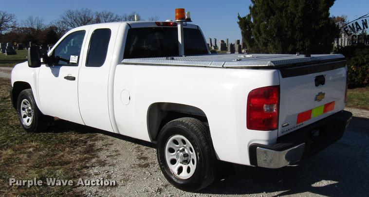 image for item DE5013 2010 Chevrolet Silverado 1500 Ext. Cab pickup truck