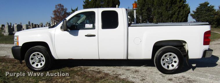 image for item DE5013 2010 Chevrolet Silverado 1500 Ext. Cab pickup truck