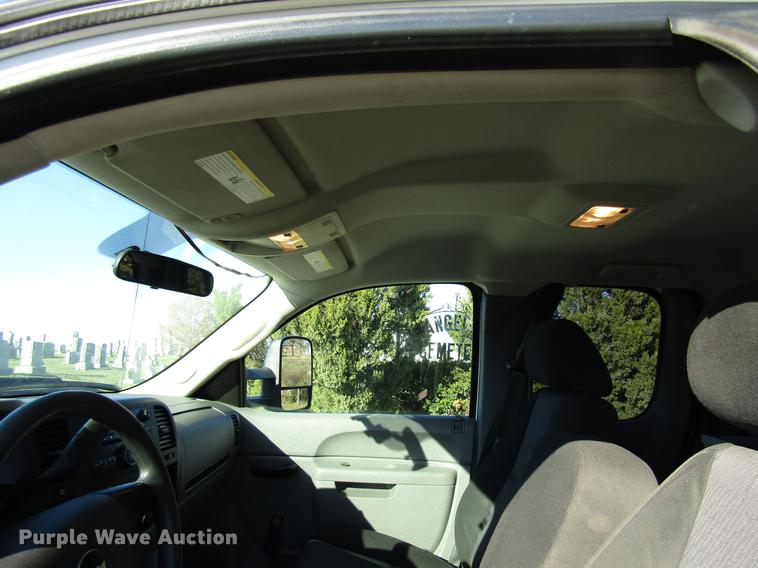 image for item DE5013 2010 Chevrolet Silverado 1500 Ext. Cab pickup truck