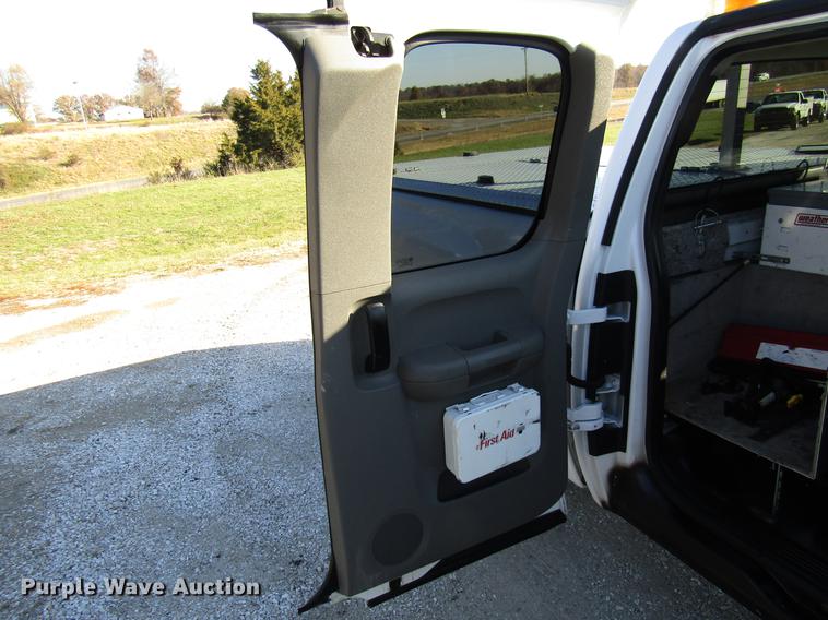 image for item DE5013 2010 Chevrolet Silverado 1500 Ext. Cab pickup truck