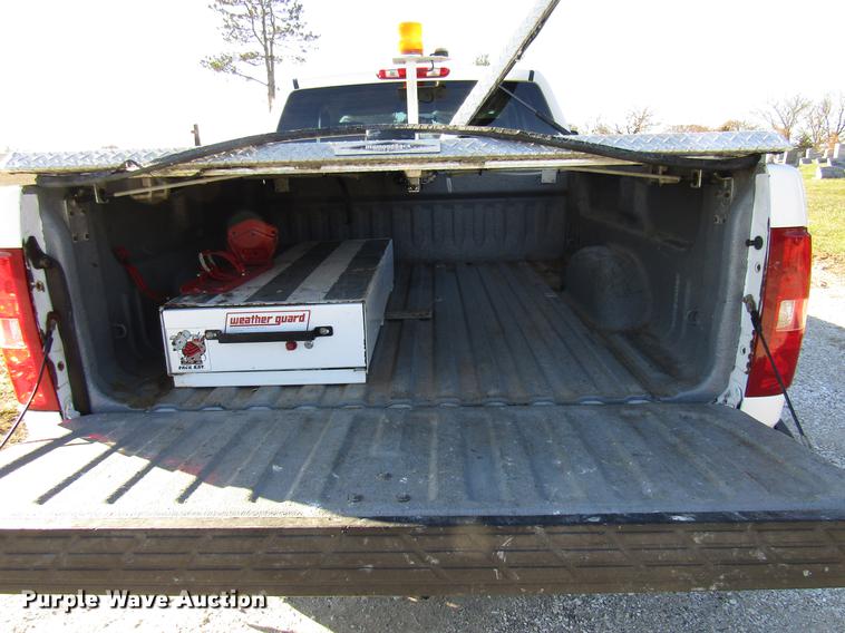 image for item DE5013 2010 Chevrolet Silverado 1500 Ext. Cab pickup truck