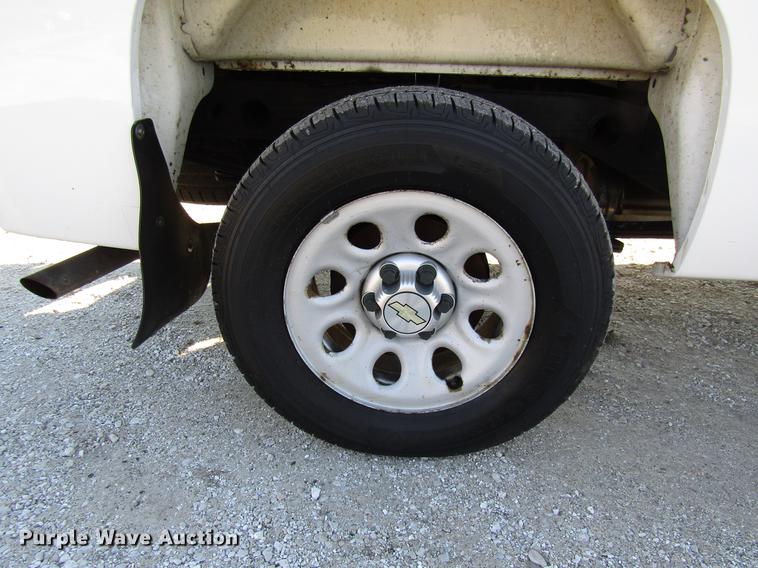 image for item DE5013 2010 Chevrolet Silverado 1500 Ext. Cab pickup truck