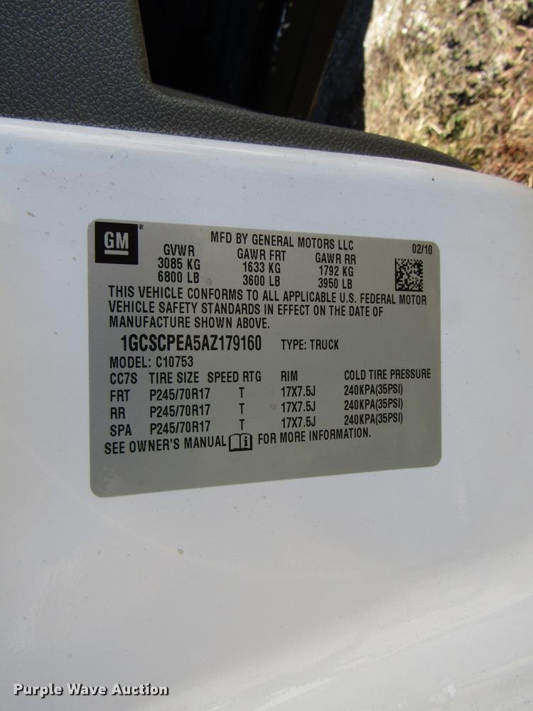 image for item DE5013 2010 Chevrolet Silverado 1500 Ext. Cab pickup truck