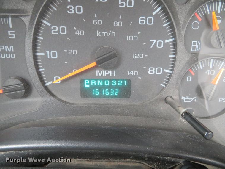 image for item DE5032 2007 Chevrolet C5500 dump flatbed truck