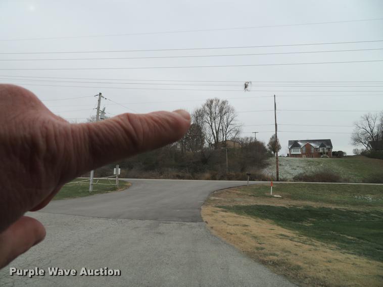 image for item DE5032 2007 Chevrolet C5500 dump flatbed truck