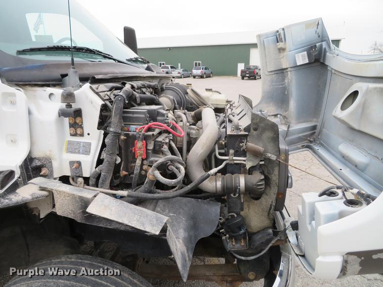 image for item DE5032 2007 Chevrolet C5500 dump flatbed truck