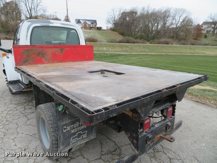 image for item DE5032 2007 Chevrolet C5500 dump flatbed truck