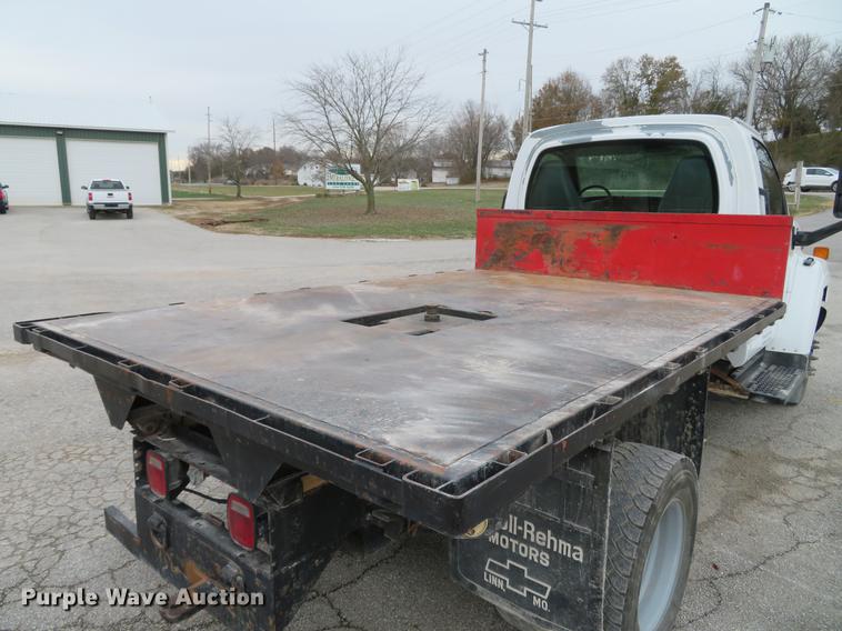 image for item DE5032 2007 Chevrolet C5500 dump flatbed truck