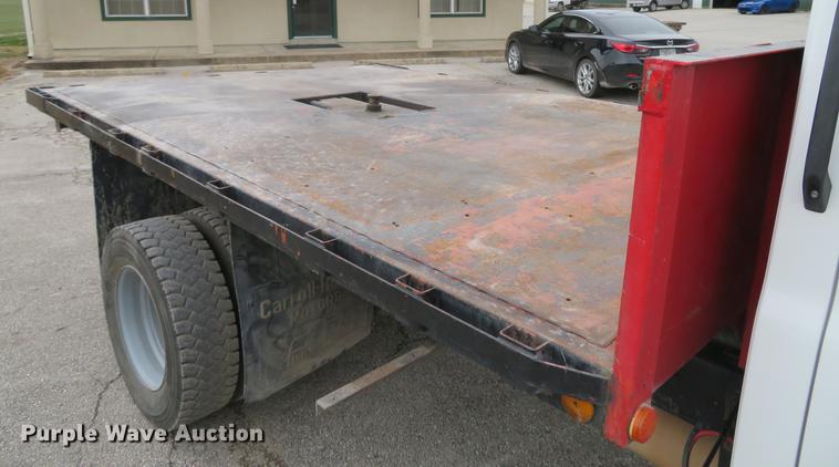 image for item DE5032 2007 Chevrolet C5500 dump flatbed truck