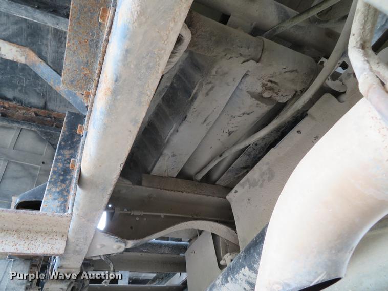 image for item DE5032 2007 Chevrolet C5500 dump flatbed truck