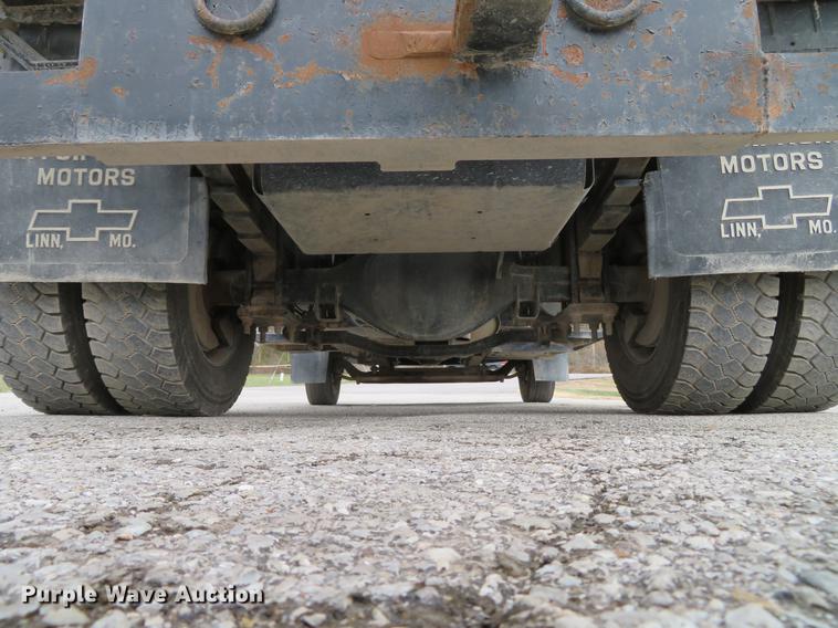 image for item DE5032 2007 Chevrolet C5500 dump flatbed truck