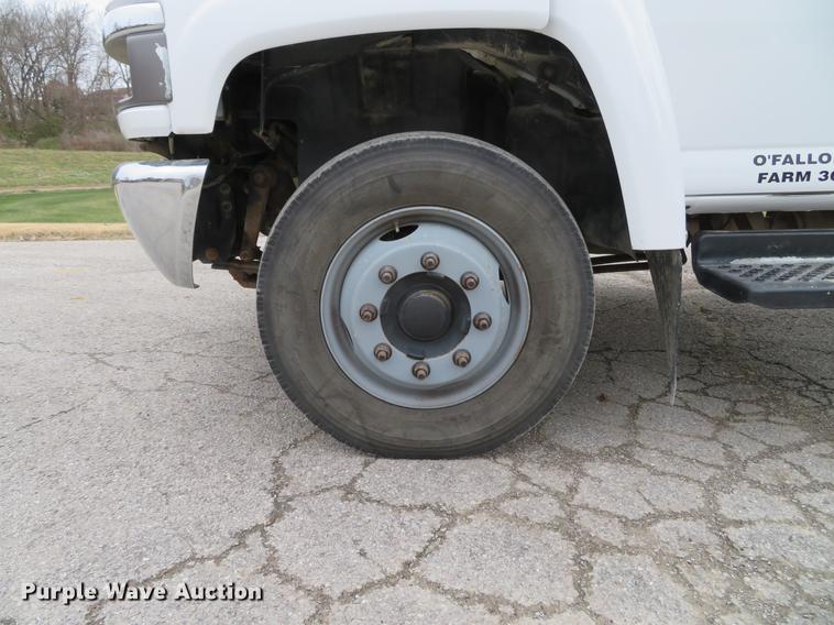 image for item DE5032 2007 Chevrolet C5500 dump flatbed truck