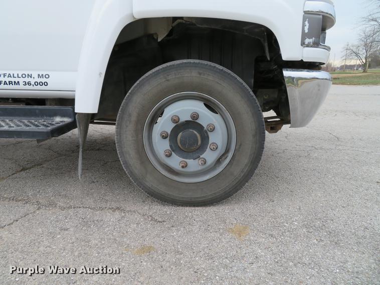 image for item DE5032 2007 Chevrolet C5500 dump flatbed truck