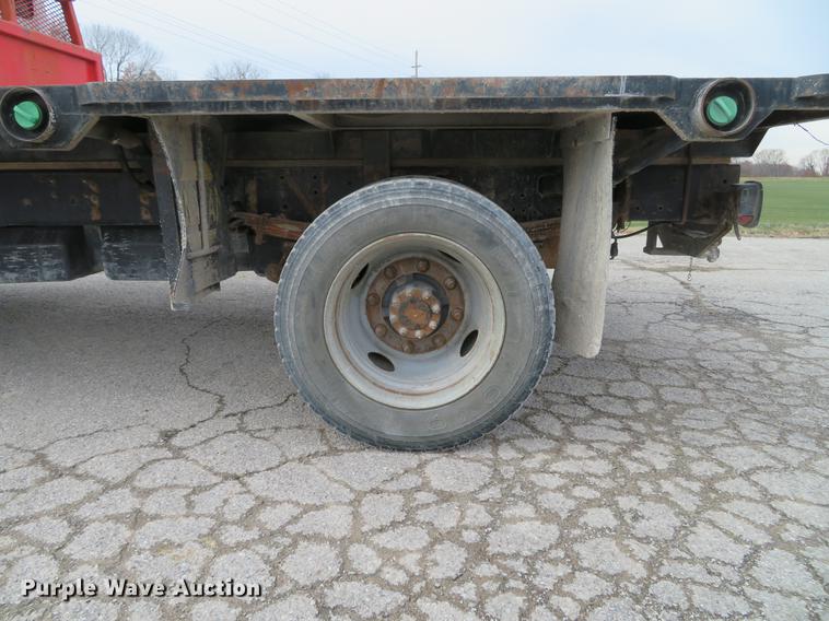 image for item DE5033 2007 Chevrolet C5500 flatbed truck