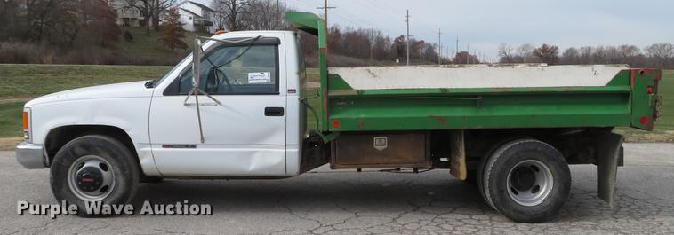 image for item DE5034 1990 GMC Sierra 3500 dump bed pickup truck