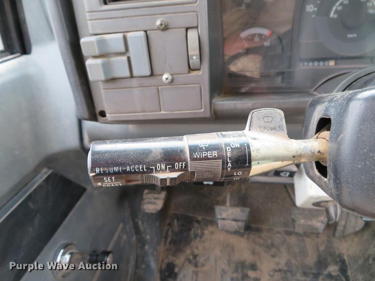 image for item DE5034 1990 GMC Sierra 3500 dump bed pickup truck