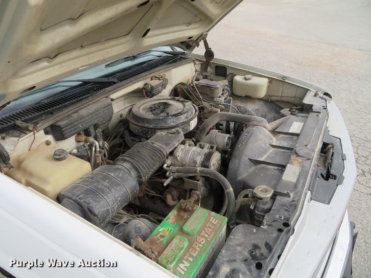 image for item DE5034 1990 GMC Sierra 3500 dump bed pickup truck